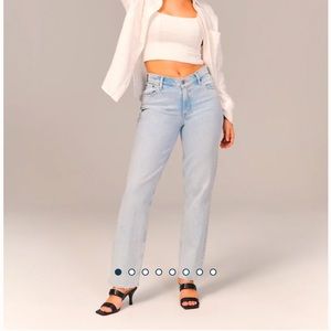 Brand new Abercrombie Curve Love Low Rise 90s Straight Jeans. Color: light